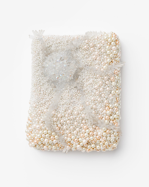 Louise Meuwissen, A moment eternal, no. 1 (white, cream, iridescent effervescent, pearls and crystals)
